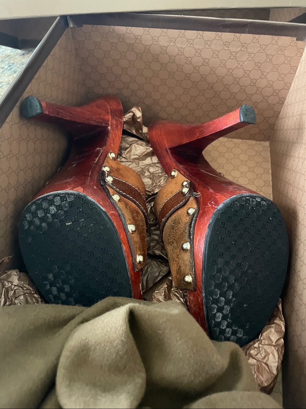 Gucci Sandals - Picture 2 of 9